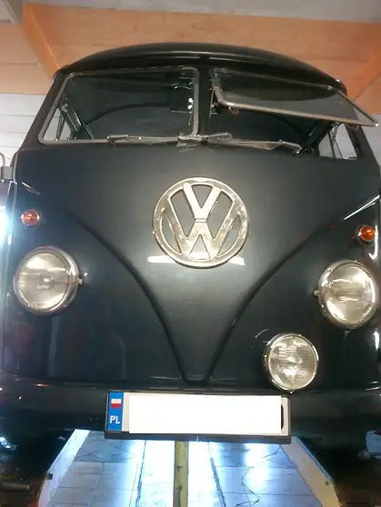 Volkswagen T1 - klasyczny ogórek w warsztacie